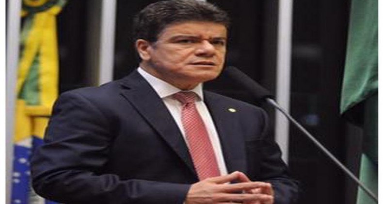 FLÁVIO DINO ANUNCIA DEOCLIDES MACEDO PARA PRESIDIR A GASMAR