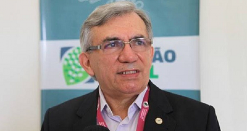 Jair Bolsonaro nomeia Natalino Salgado para reitor da UFMA